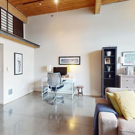 ホテル 19Th Avenue Lofts Unit 213 シアトル エクステリア 写真